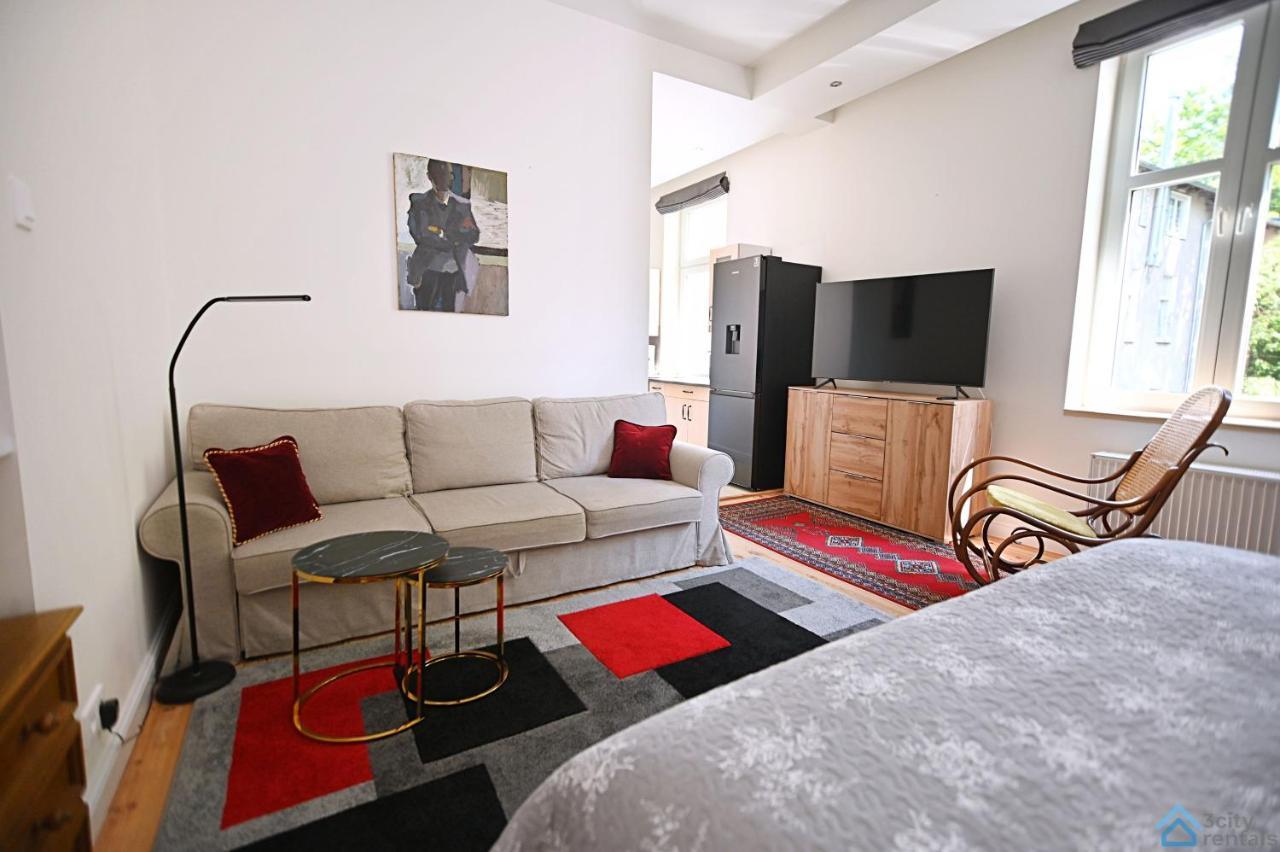 Beige And Red 3City Studio In Sopot With Outdoor Parking By Noclegi Renters Ngoại thất bức ảnh